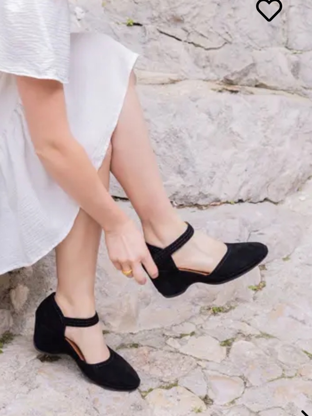 L`AMOUR DES PIEDS
ORVA
WOMEN'S BLACK SUEDE ANKLE STRAP PUMPS
$234.95